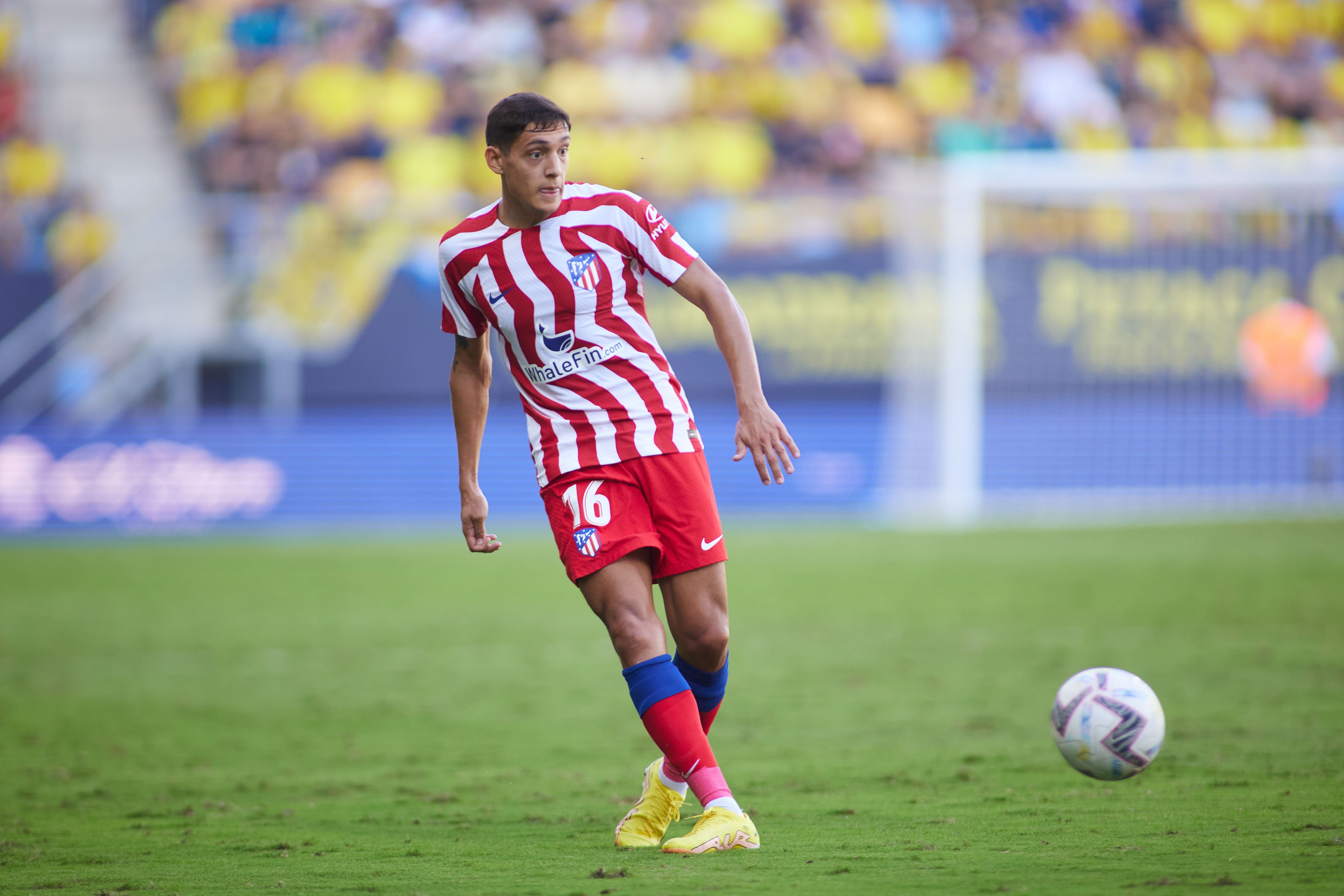 乐鱼体育网站-世体：马竞今夏考虑出售莫利纳，尤文将其视为右后卫引援目标