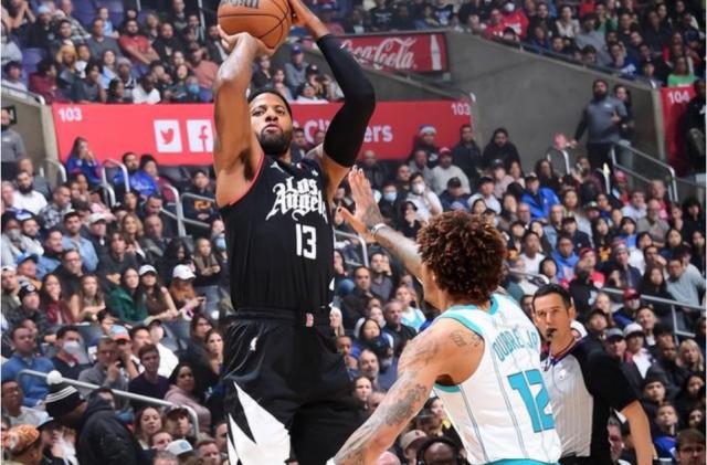 乐鱼网页入口-半场打垮黄蜂！完全体洛杉矶快艇就是争冠第一梯队