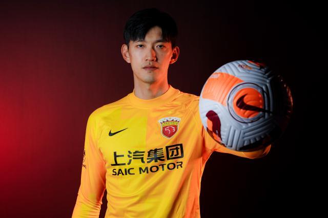 乐鱼线上登陆-从报喜不报忧到甘做铺路石 颜骏凌未来要学习恩师